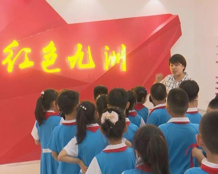 莫兰迪色系